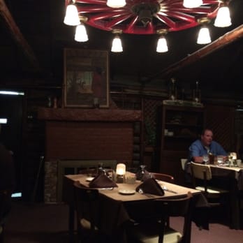 Tally-Ho Restaurant - Inside - Seafood Near Me - Selma, Alabama Tally-Ho Restaurant - Inside - Seafood Near Me - Selma, Alabama