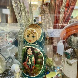 Nostalgia - Love the lucite candles.