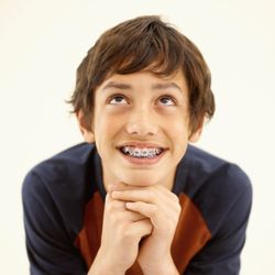 Sonoran Smile Orthodontics - FOODS TO AVOID WITH BRACES:⁠
⁠
 Chewy foods -- bagels, licorice ⁠
 Crunchy foods -- popcorn, chips, ice ⁠