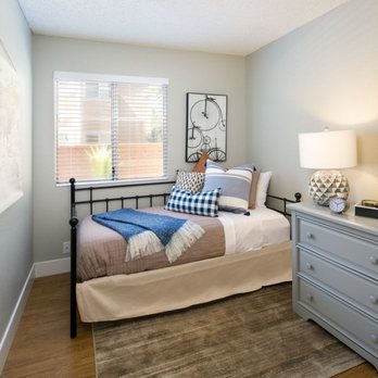 Golden Gardens - Guest Room - Apartments Near Me - Fresno, California Golden Gardens - Guest Room - Apartments Near Me - Fresno, California