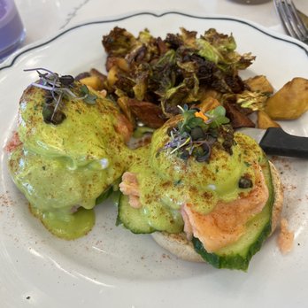 Sweet Maple - Salmon egg Benedict - Breakfast & Brunch Near Me - Cupertino, California