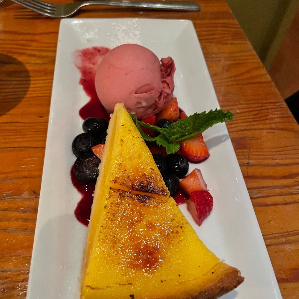 Salade de Fruits Cafe - Dessert special - French Near Me - Vancouver, British Columbia