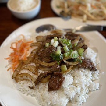 Vietnam Restaurant - a plate of rice with beef and onions - Vietnamese Near Me - Philadelphia, Pennsylvania Vietnam Restaurant - a plate of rice with beef and onions - Vietnamese Near Me - Philadelphia, Pennsylvania
