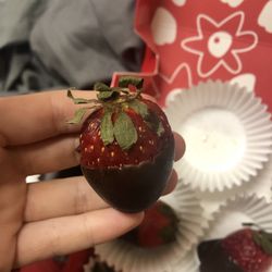 Edible Arrangements - Got delivered moldy strawberries