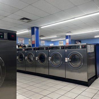 Rialto Foothill Center Laundromat - Laundromat - Laundromat Near Me - Rialto, California Rialto Foothill Center Laundromat - Laundromat - Laundromat Near Me - Rialto, California