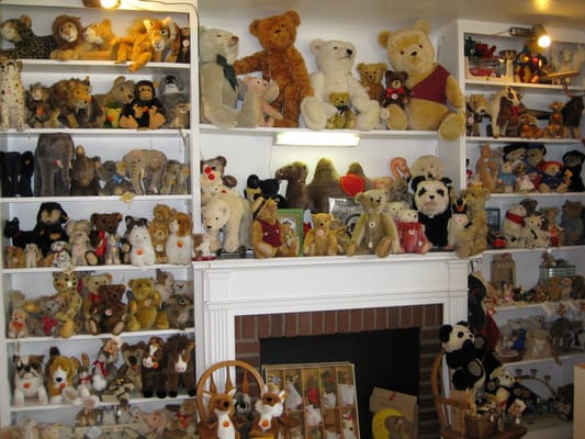 Bears & More by null
