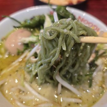 Killer Noodle - Striped green curry ramen's spinach noodles - Ramen Near Me - Los Angeles, California