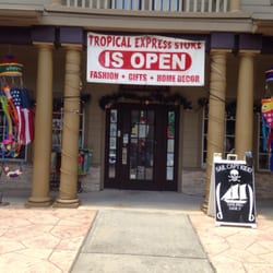 Tropical Express Treasures - Front of store lots of goodies!