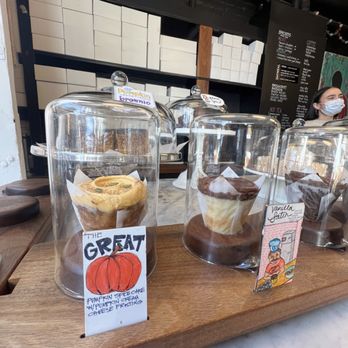 Baked & Wired - The Great Pumpkin Cupcake - Bakeries Near Me - Washington, DC, District of Columbia