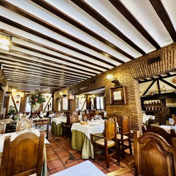 Posada de la Villa - Dining room - Spanish Near Me - Madrid, M Posada de la Villa - Dining room - Spanish Near Me - Madrid, M