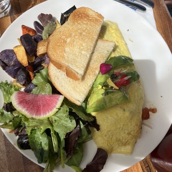 Lapisara Eatery - Garden Omelette - Breakfast & Brunch Near Me - San Francisco, California Lapisara Eatery - Garden Omelette - Breakfast & Brunch Near Me - San Francisco, California