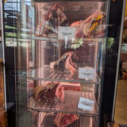 Fattoria Toccaferro - Display of assorted steak options