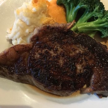 Beasy's On The Creek - Seafood Near Me - Ashland, Oregon