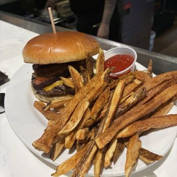 Fat Eddy's BarBQ - Omg!  I'm soo happy we stopped in!  Get the wings!! Service was outstanding! Great value! Pricing and food outstanding!  We will be back! - Barbeque Near Me - Meadville, Pennsylvania