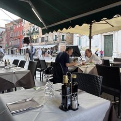 Il Nuovo Galeon di G. Galardi e D. Sabadin - Pretty patio on a quiet street in beautiful Venice!