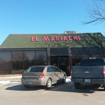 El Mariachi - Storefront...old Hardee's! - Mexican Near Me - Johnston, Iowa