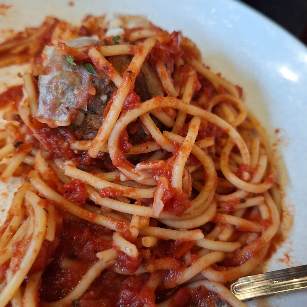 Uno Pizzeria & Grill - Spaghetti and meatballs - Pizza Near Me - Clifton, New Jersey Uno Pizzeria & Grill - Spaghetti and meatballs - Pizza Near Me - Clifton, New Jersey