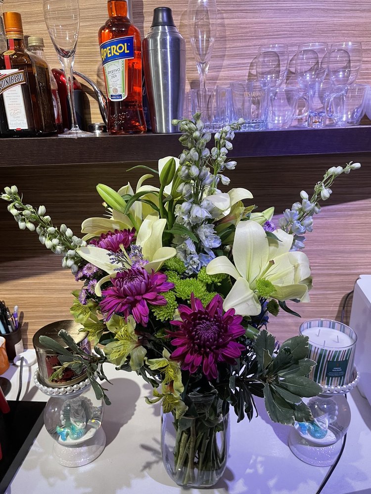 FLOWERS BY EDIE Updated May 2024 34 Photos & 31 Reviews 4607