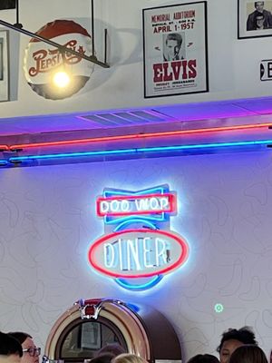 Doo Wop Diner by null