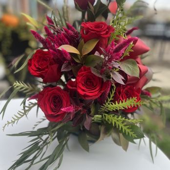 Chicken Creek - Funeral flowers - Accessories Near Me - Shawnee, Kansas