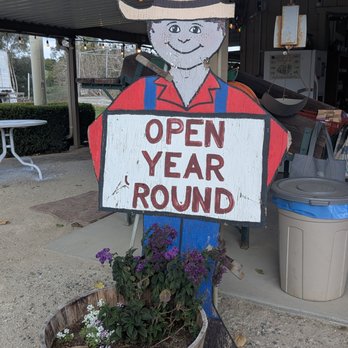 Farm Stand West, Fresh Produce, Pumpkin Patch, Christmas Trees - Fruits & Veggies Near Me - Escondido, California