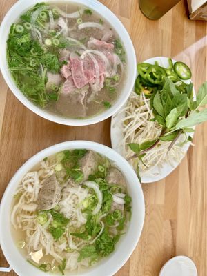 Pho Hoang by null