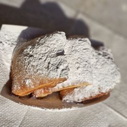 Bebettes: A New Orleans Coffeehouse - Classic beignets