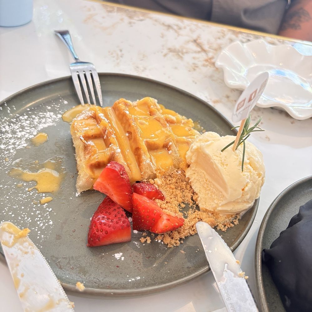 Naya Dessert Cafe - Cafes Near Me - Davis, California Naya Dessert Cafe - Cafes Near Me - Davis, California