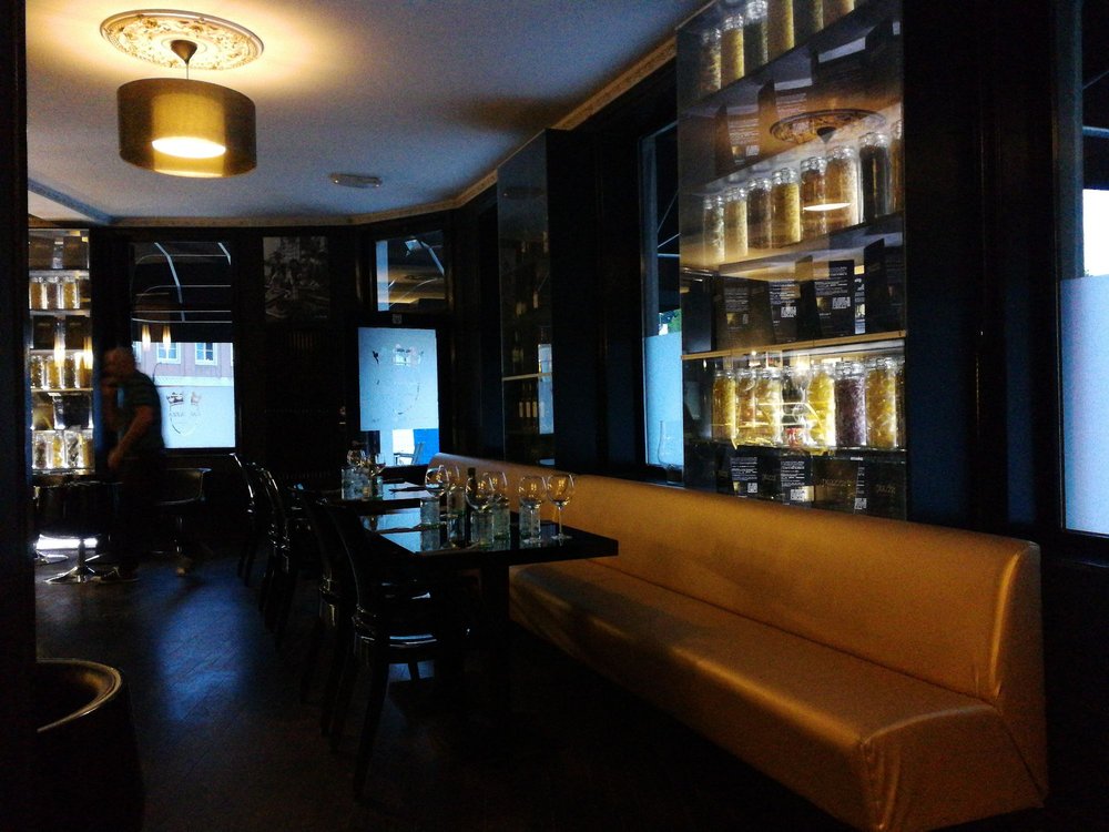 LA PIAZZA 11 Reviews Rue SaintLambert 36/38, WoluwéSaintLambert, Région de Bruxelles