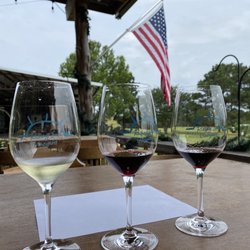 Rising Sun Vineyard - Vermentino, Tempranillo, maravilloso caby-blend!
