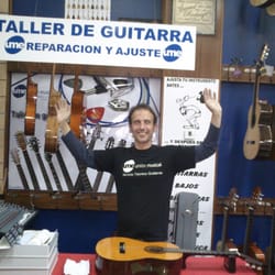 Unión Musical Nuevo Centro - SERVICIO DE REPARACIÓN DE GUITARRA