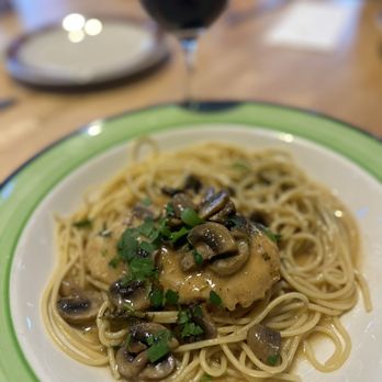 Romano Mercato Italiano - Spaghetti with Chicken Marsala and Cabernet - Italian Near Me - Henderson, Nevada Romano Mercato Italiano - Spaghetti with Chicken Marsala and Cabernet - Italian Near Me - Henderson, Nevada