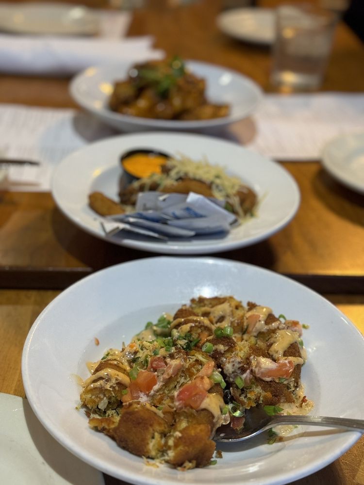 BeachHouse bar + grill