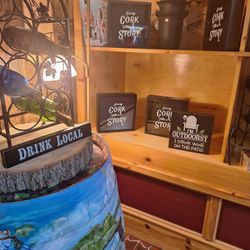 Honeymoon Trail Winery - Cute items