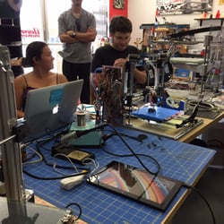 Deezmaker - Monthly 3d printing Meetup.