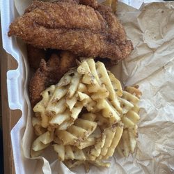 Mad Chicken - Tenders and fries
