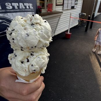 Uncle G's Ice Cream - Small cannoli ice cream - Ice Cream & Frozen Yogurt Near Me - Pendleton, New York Uncle G's Ice Cream - Small cannoli ice cream - Ice Cream & Frozen Yogurt Near Me - Pendleton, New York
