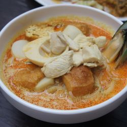 Satay Kingdom - Closeup of curry laksa