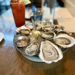 Taylor Shellfish Oyster Bar - SHUCKERS DOZEN*
