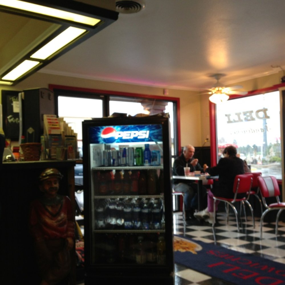 Smitty's Deli - Inside deli - Grocery Near Me - Sutherlin, Oregon Smitty's Deli - Inside deli - Grocery Near Me - Sutherlin, Oregon