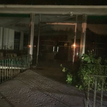 Glenwood Inn - Lobby no lights @ night - Hotels Near Me - Delaware Water Gap, Pennsylvania