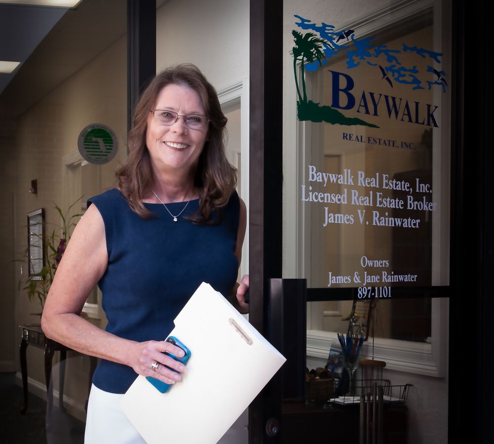 KATHY KAUWELL BAY WALK REAL ESTATE Contact Agent 1603 John Sims