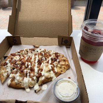 Neptune's Fury Cafe & Roastery - Chicken bacon ranch flatbread and very berry lemonade refresher - Coffee Roasteries Near Me - Norfolk, Virginia Neptune's Fury Cafe & Roastery - Chicken bacon ranch flatbread and very berry lemonade refresher - Coffee Roasteries Near Me - Norfolk, Virginia