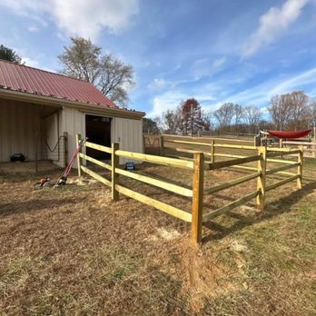JP Fenceworks - Barn pen extensions - Fences & Gates Near Me JP Fenceworks - Barn pen extensions - Fences & Gates Near Me