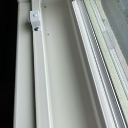 Neetkleen - Dirt in window sill