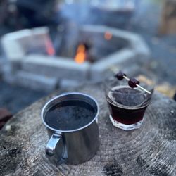The Woodhouse Lodge - Hot toddy and manhattan