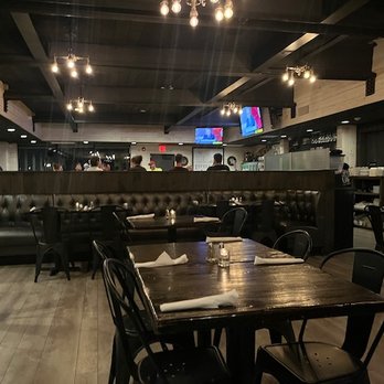 Little Pub - Dining room with bar in the background - New American Near Me - Stratford, Connecticut