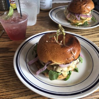 Duke's Grocery - Pubs Near Me - Washington, DC, District of Columbia