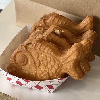Anko - These Taiyaki were so good! I wish I gotten more! Gotta go back soon! - Desserts Near Me - Los Angeles, California