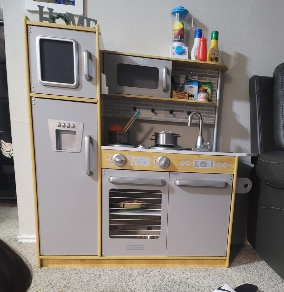 HOPE FAMILY THRIFT STORE 16 Photos & 28 Reviews 1122 E 51st St, Austin, Texas Thrift